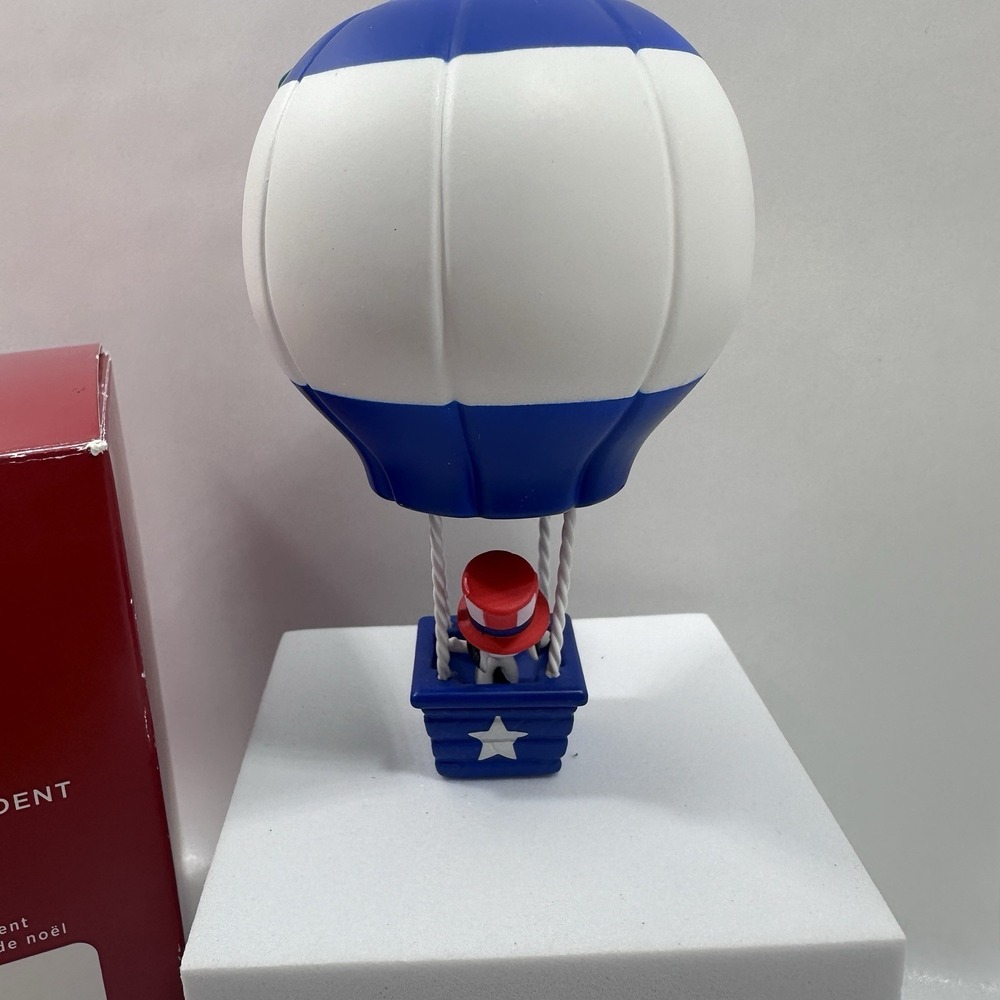 Hallmark Snoopy Keepsake (Peanuts): "Snoopy‎ For President" 2020 Ornament w/ Box - Picture 7 of 13